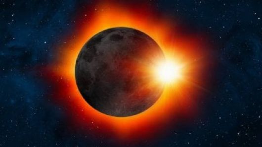 Eclipse solar: a qué hora empieza el fenómeno y desde dónde se verá mejor
