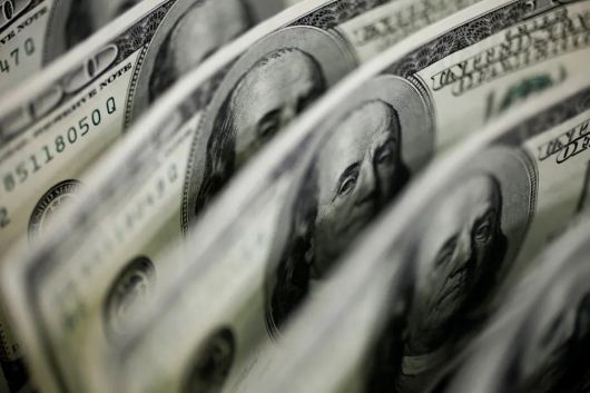 Dólar: BCRA devaluó 22% y subió 21% tasa de interés
