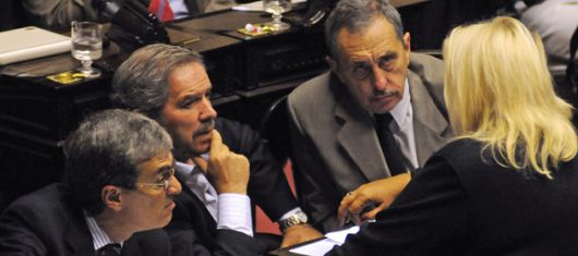 La oposición de Diputados avanza para derogar "superpoderes" de Cristina