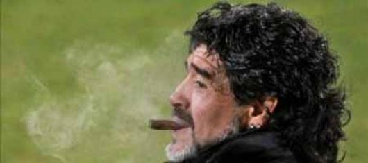 Maradona dará una conferencia esta tarde
