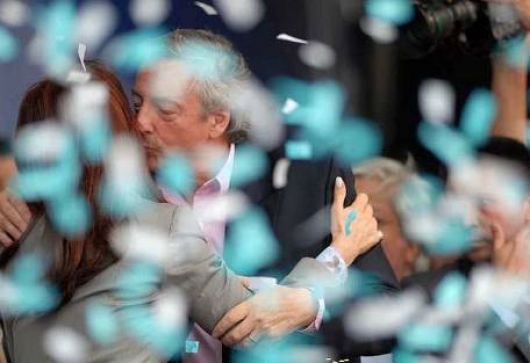 Por qué Cristina y Néstor Kirchner son "una nueva forma de realeza"