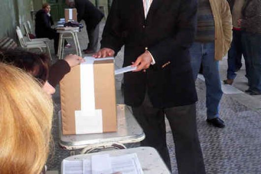 Kirchner ahora quiere desdoblar elecciones en las provincias K