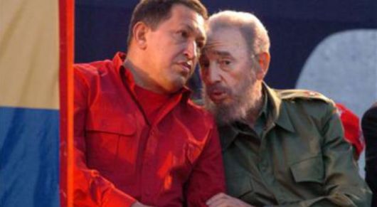 Chávez usa a Castro para desviar la agenda