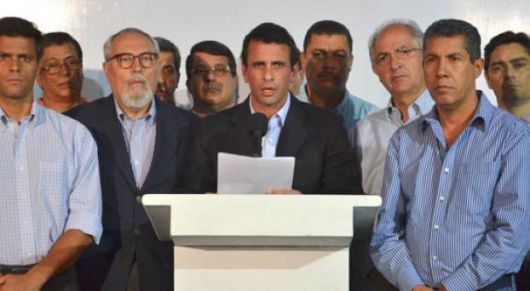 "Es un fraude", denunció Capriles