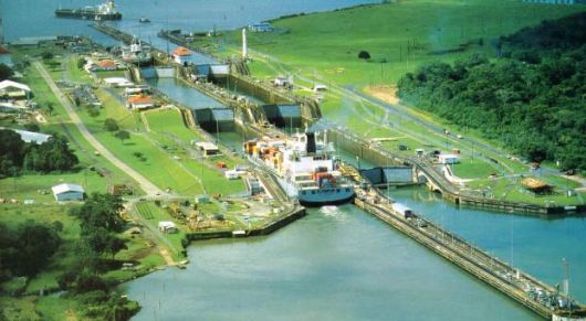 Sacyr promete a Panamá concluir la ampliación del canal