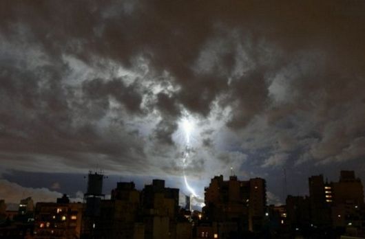 Rige un alerta por tormentas fuertes para Corrientes