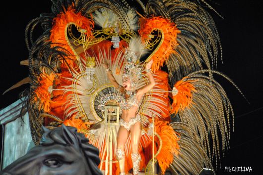 Andrea Alonso reina del Carnaval Artesanal de país