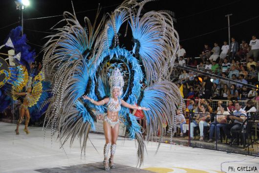 Monte Caseros vivió a pleno la primera noche de carnaval Artesanal