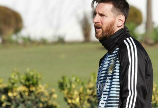 Messi llegó al país y se suma a la Selección