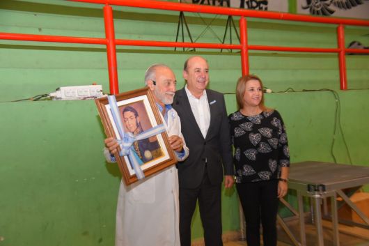 Gustavo Canteros entregó la distinción “LibertadorGeneral San Martín” al Dr. Alfredo Miroli