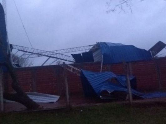 Un temporal de viento y granizo causó serios daños en Juan Pujol y la zona rural de Mocoretá

