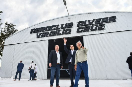 Con pavimento,  iluminación y un tinglado en el Aeroclub, Valdés cerró su visita a Alvear
